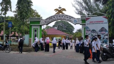 Keterlaluan! Rombel Diduga Overload, Sewa Lapak hingga Rp35 Juta di SMPN 13 Pekanbaru Disorot