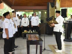 Pengukuhan Ratusan Kepala SD dan SMP Negeri, Bupati Subandi Berpesan Jabatan Itu Amanah