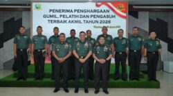 Gubernur Akmil Beri Penghargaan kepada Gumil dan Pelatih Serta Pengasuh Terbaik