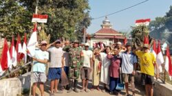 Babinsa Tapen Turun Langsung, Warga Kompak Bersihkan Lingkungan dan Kibarkan Merah Putih Jelang HUT RI ke-81