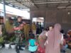 Bukan Sekadar Jaga Wilayah! Babinsa Tamansari Dampingi Posyandu, 52 Warga Ikut Terlayani