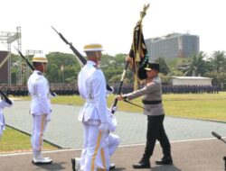 Simbol Estafet Kepemimpinan, Pataka “Bhayangkara Satya Abhiyukta” Diserahkan kepada Irjen Pol Dekananto
