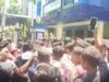 Ratusan Masa Kepung Kantor Bea Cukai Madura