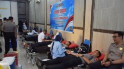 Polres Bondowoso Gelar Aksi Sosial Donor Darah Peringati HUT Humas Polri ke-75: Sinergi TNI-Polri dan Awak Media Jaga Kemanusiaan