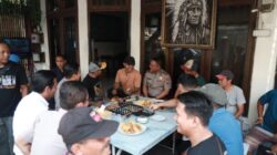 Kapolres Jember Serap Aspirasi Pedagang, Gelar Cangkrukan di Pasar Johar